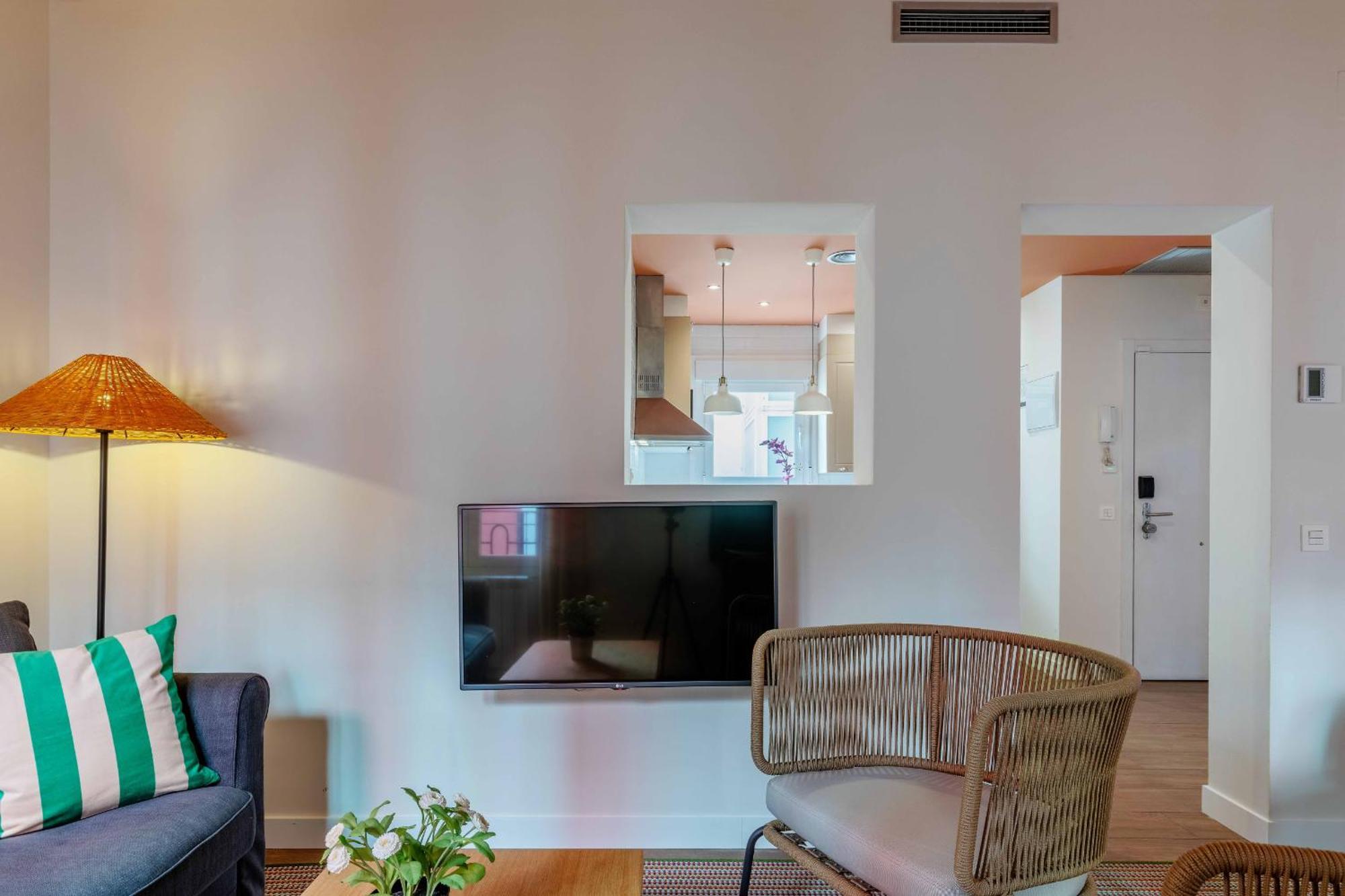 Nomad Latina En Madrid Apartment Bagian luar foto